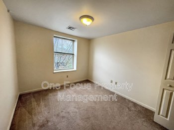 Spacious 3BR/1BA - $995/month - 1 Cat Allowed! property image