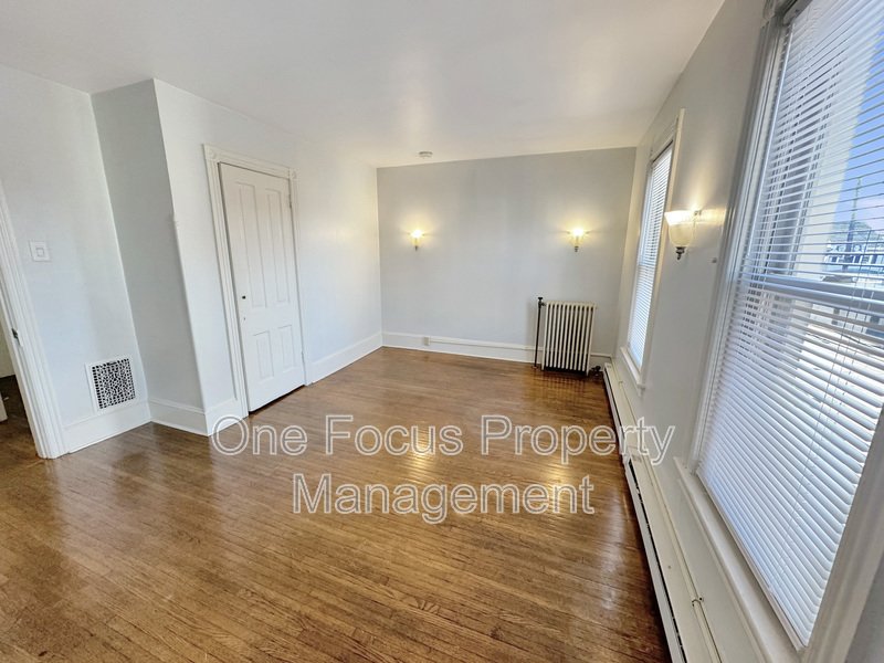 2BR/1BA - $1025/month - 2 cats welcome! property image