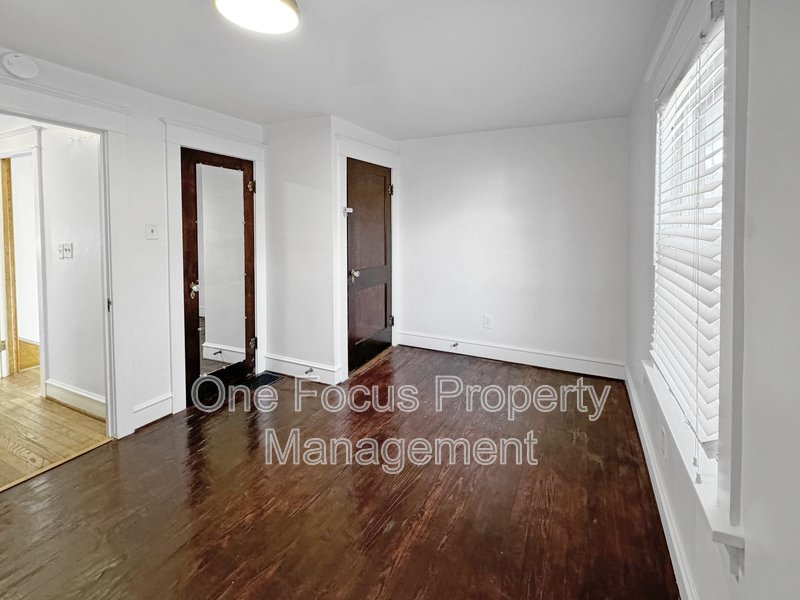 3BR/1.5BA - Modern and Updated - Pet Friendly property image