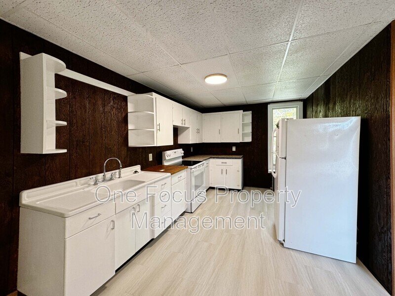 2BR/1BA - Heat Included! property image