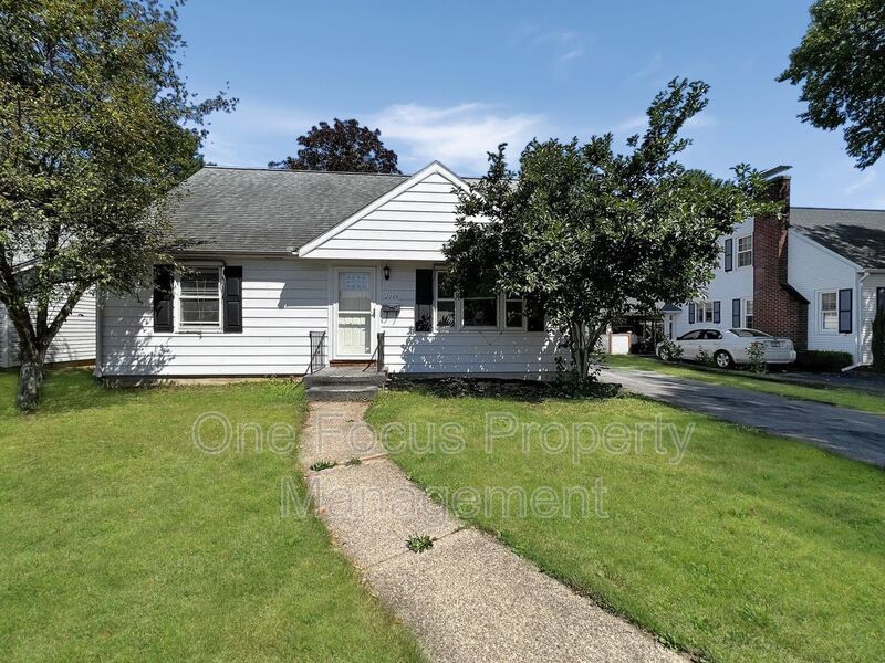 Loyalsock 3BR/1BA Home w/garage and updated kitchen! property image