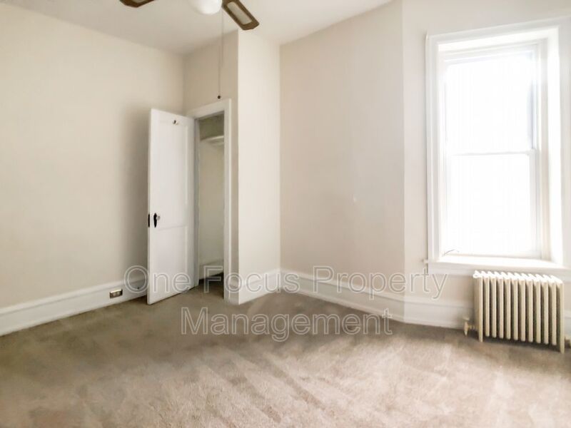 2BR/1BA - $750/Month - Includes Water, Sewer and Trash property image