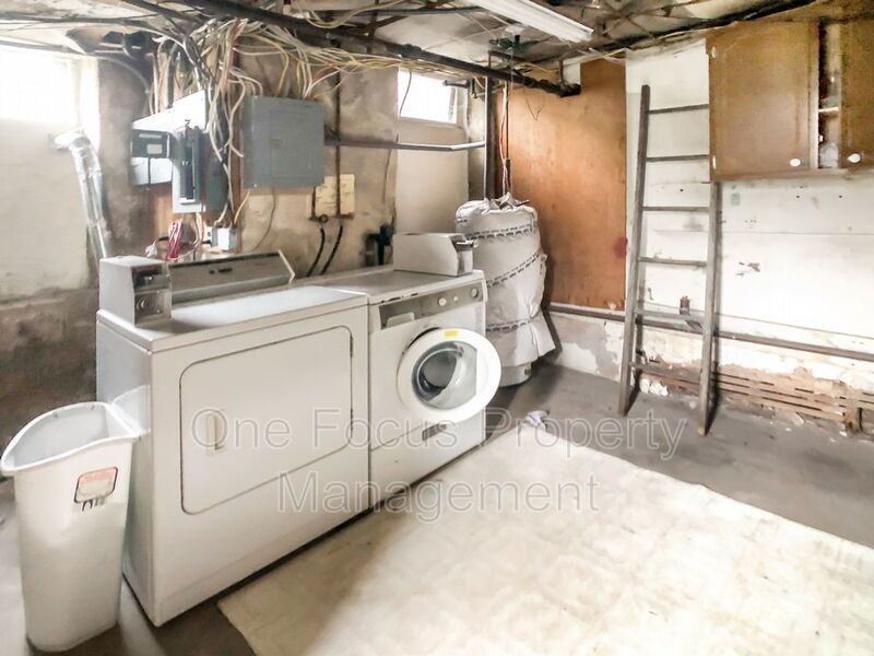 2BR/1BA - $750/Month - Includes Water, Sewer and Trash property image