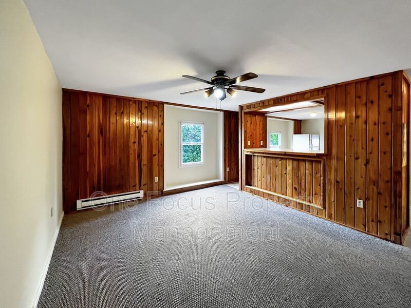 2BR/1BA - $695/month property image