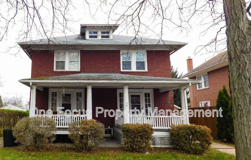 Stunning 3 bedroom duplex close to UPMC- this is must see! property image