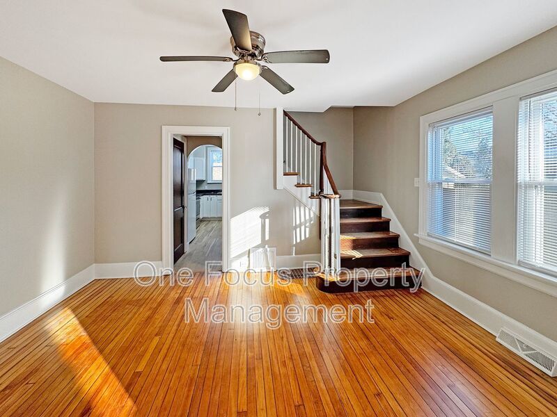 Stunning 3 bedroom duplex close to UPMC- this is must see! property image