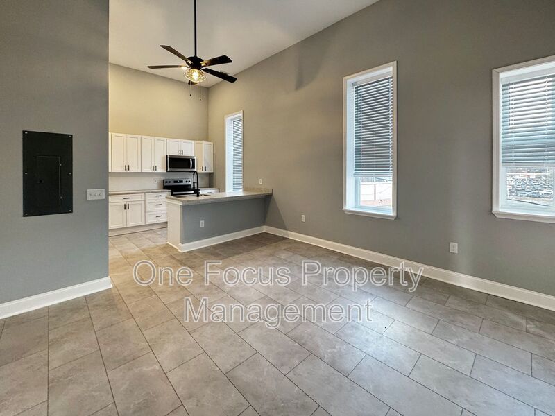 Price Improvement!!! $1075/month Brand New and Modern! property image