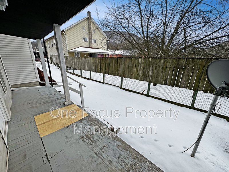 2BR/1BA - $925/month property image