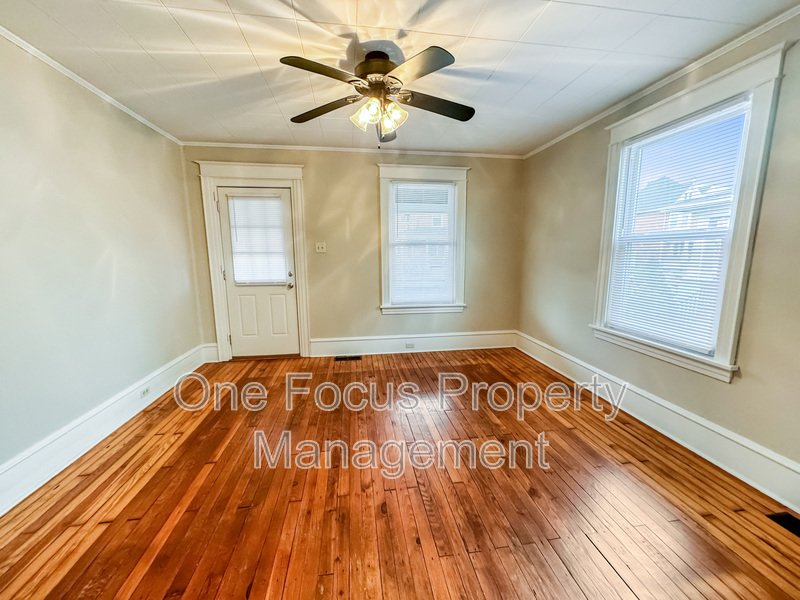 3BR/1BA - $895/month - Pet Friendly! property image