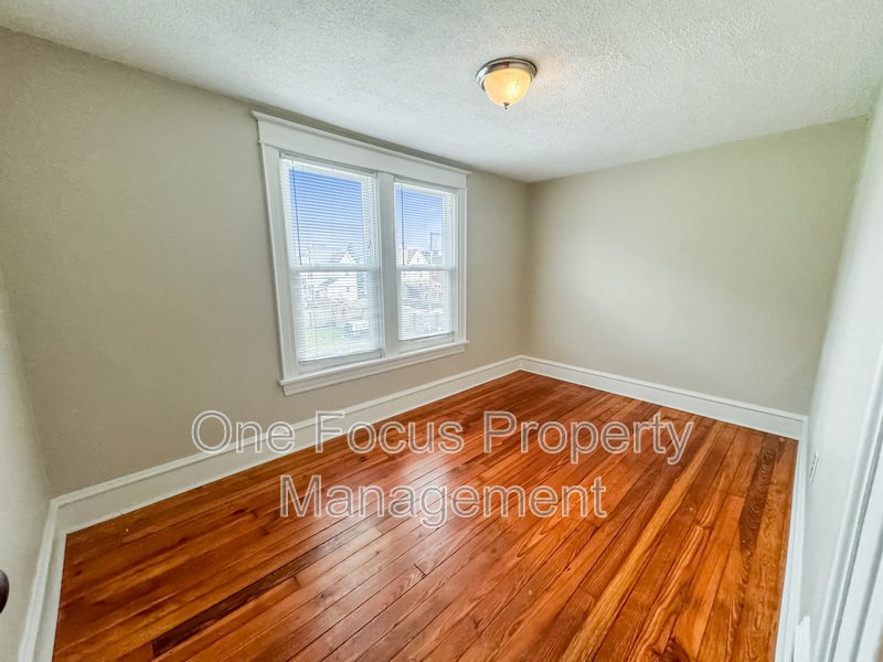 3BR/1BA - $895/month - Pet Friendly! property image